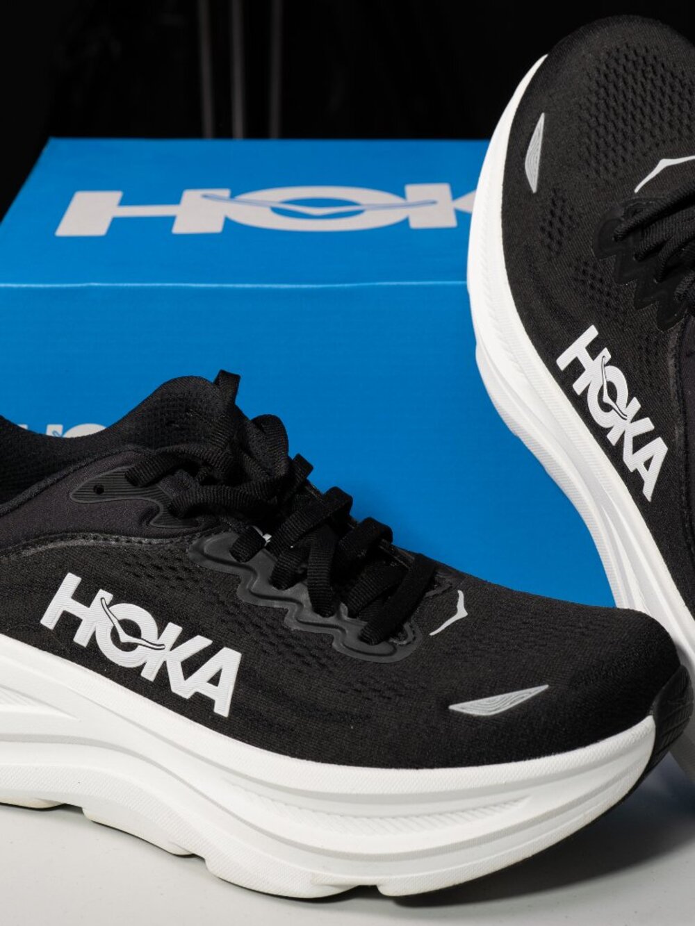 HOKA Bondi 9 Women's 9.5B Black/White 1162012 BWHT w/ box
